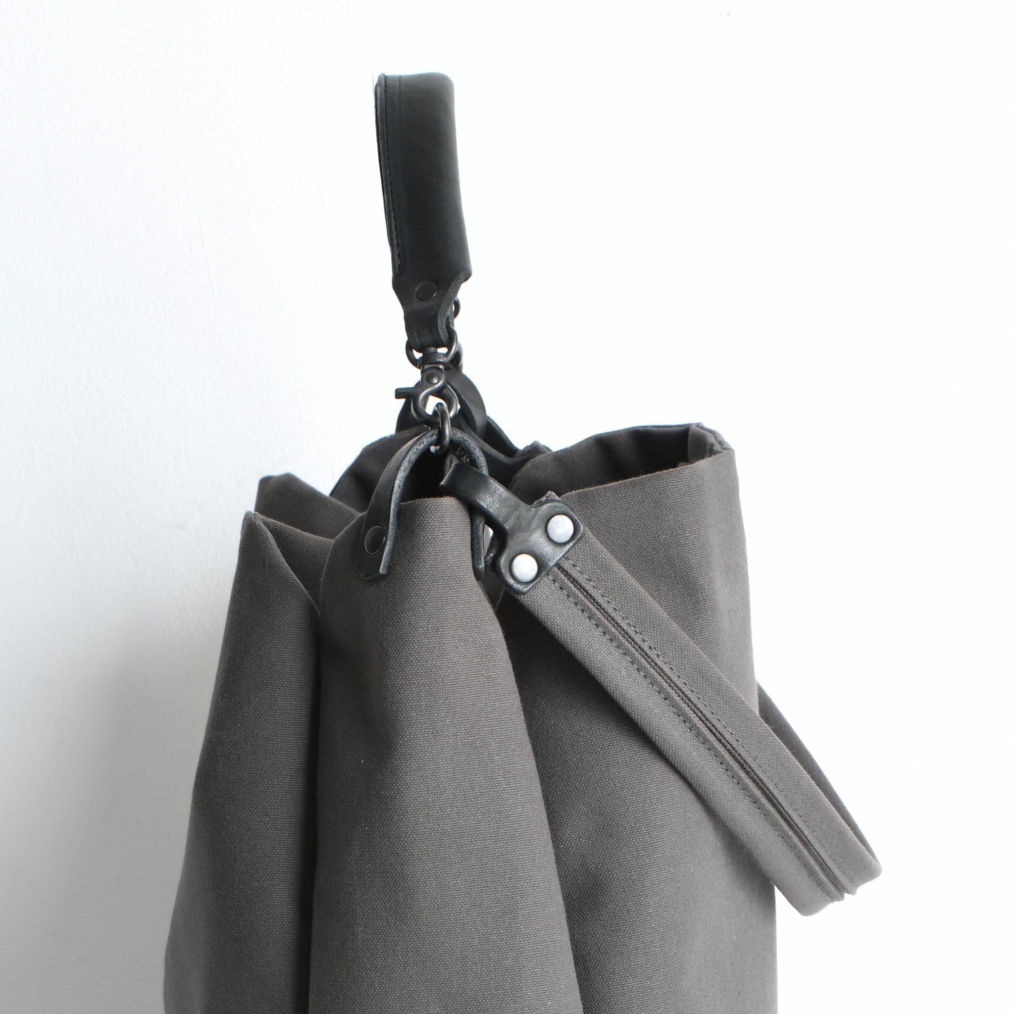 DUPEAURT/デュポー/本ヌメ革ハンドル2wayワンショルダーバッグ/防水帆布/A4対応/ユニセックス/ダークグレー | 10枚目