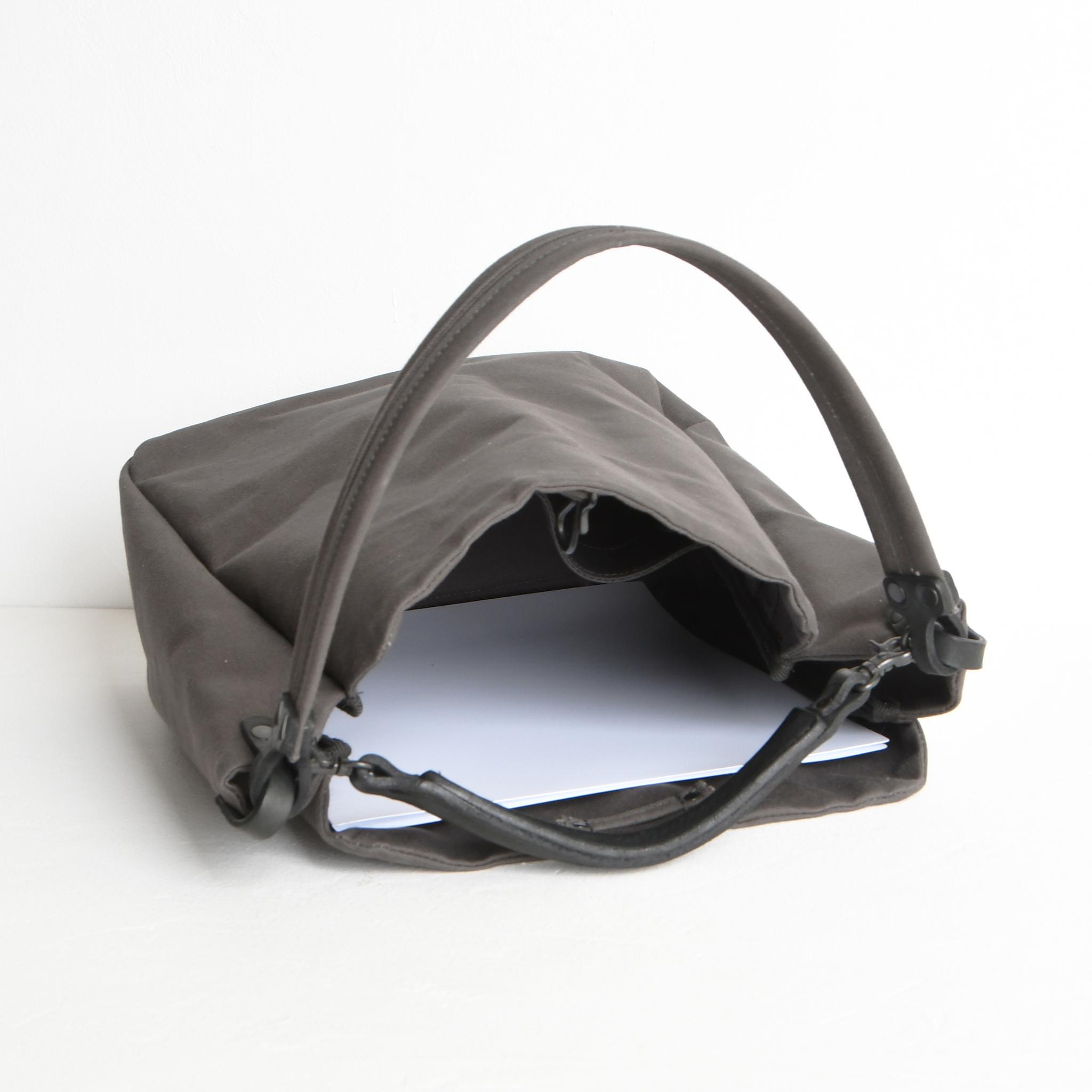 DUPEAURT/デュポー/本ヌメ革ハンドル2wayワンショルダーバッグ/防水帆布/A4対応/ユニセックス/ダークグレー | 13枚目