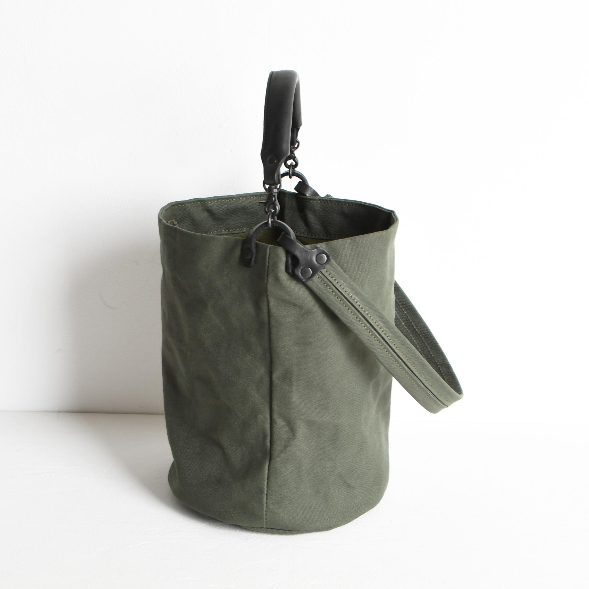 DUPEAURT/デュポー/本ヌメ革ハンドルの付いた2wayバケツ型トート/防水帆布/丸底/ミリタリー | 5枚目