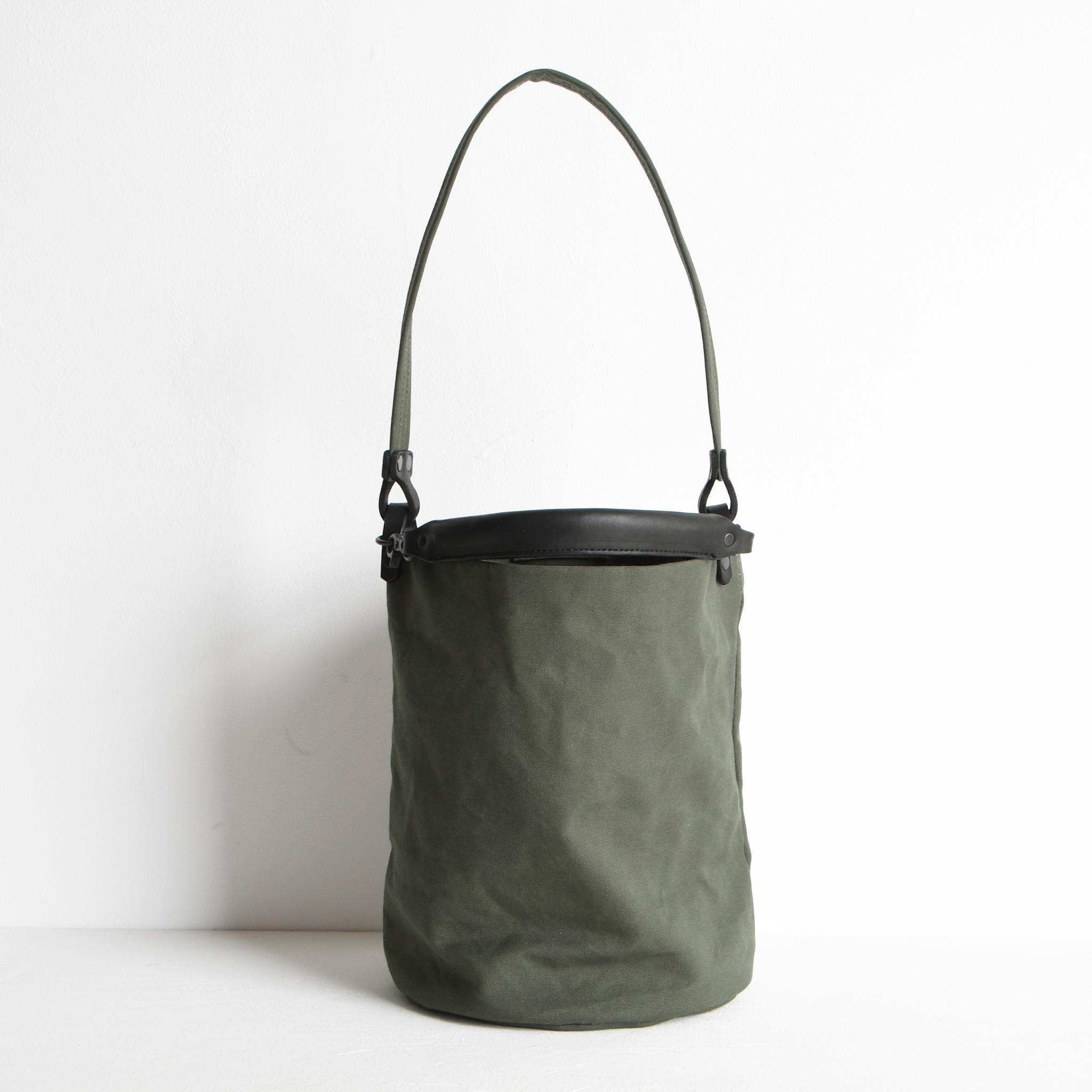 DUPEAURT/デュポー/本ヌメ革ハンドルの付いた2wayバケツ型トート/防水帆布/丸底/ミリタリー | 6枚目