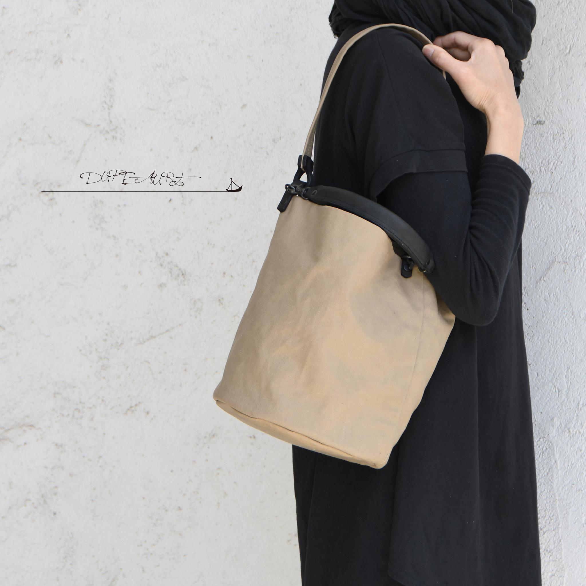 DUPEAURT/デュポー/本ヌメ革ハンドルの付いた2wayバケツ型トート/防水帆布/丸底/カーキベージュ | 2枚目