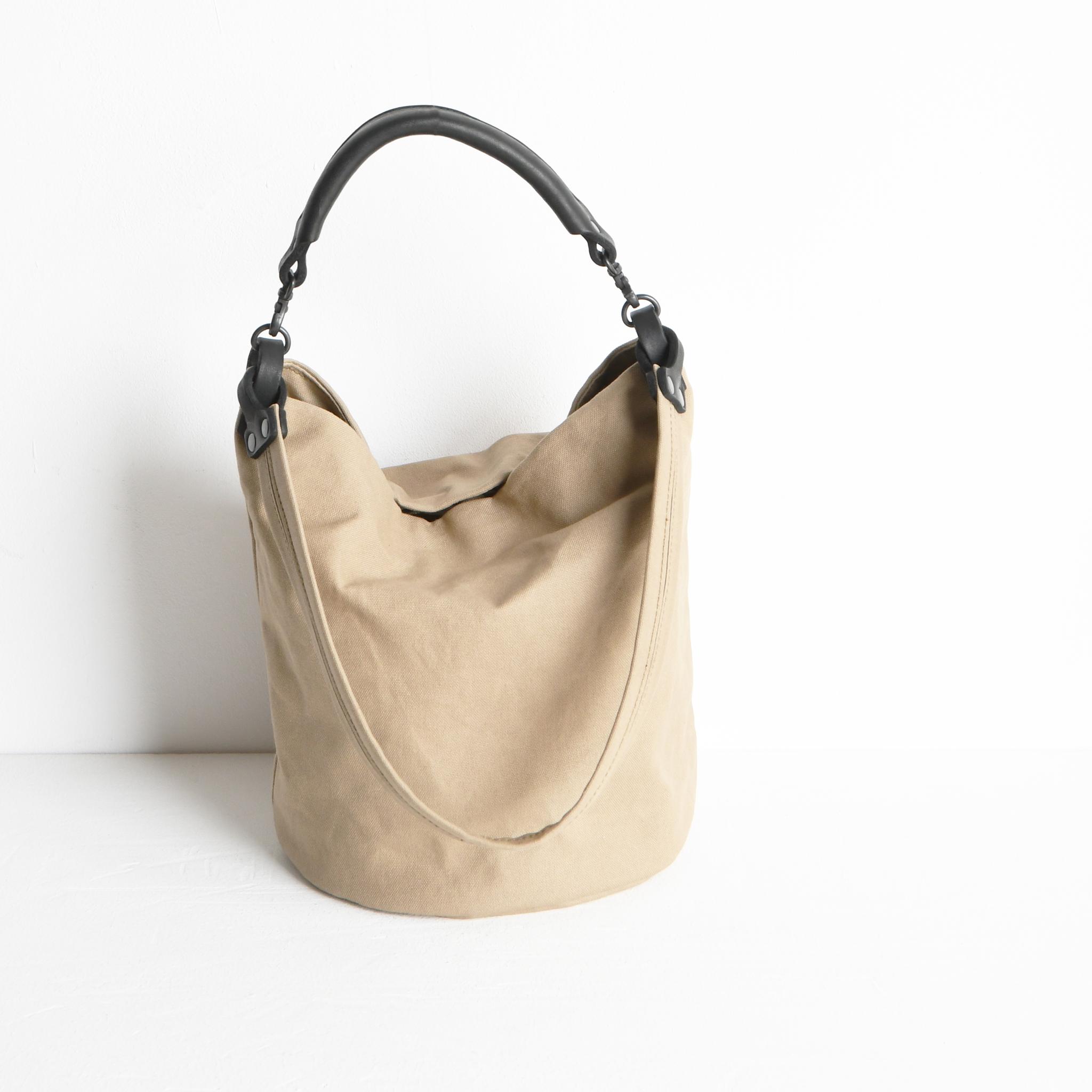 DUPEAURT/デュポー/本ヌメ革ハンドルの付いた2wayバケツ型トート/防水帆布/丸底/カーキベージュ | 5枚目