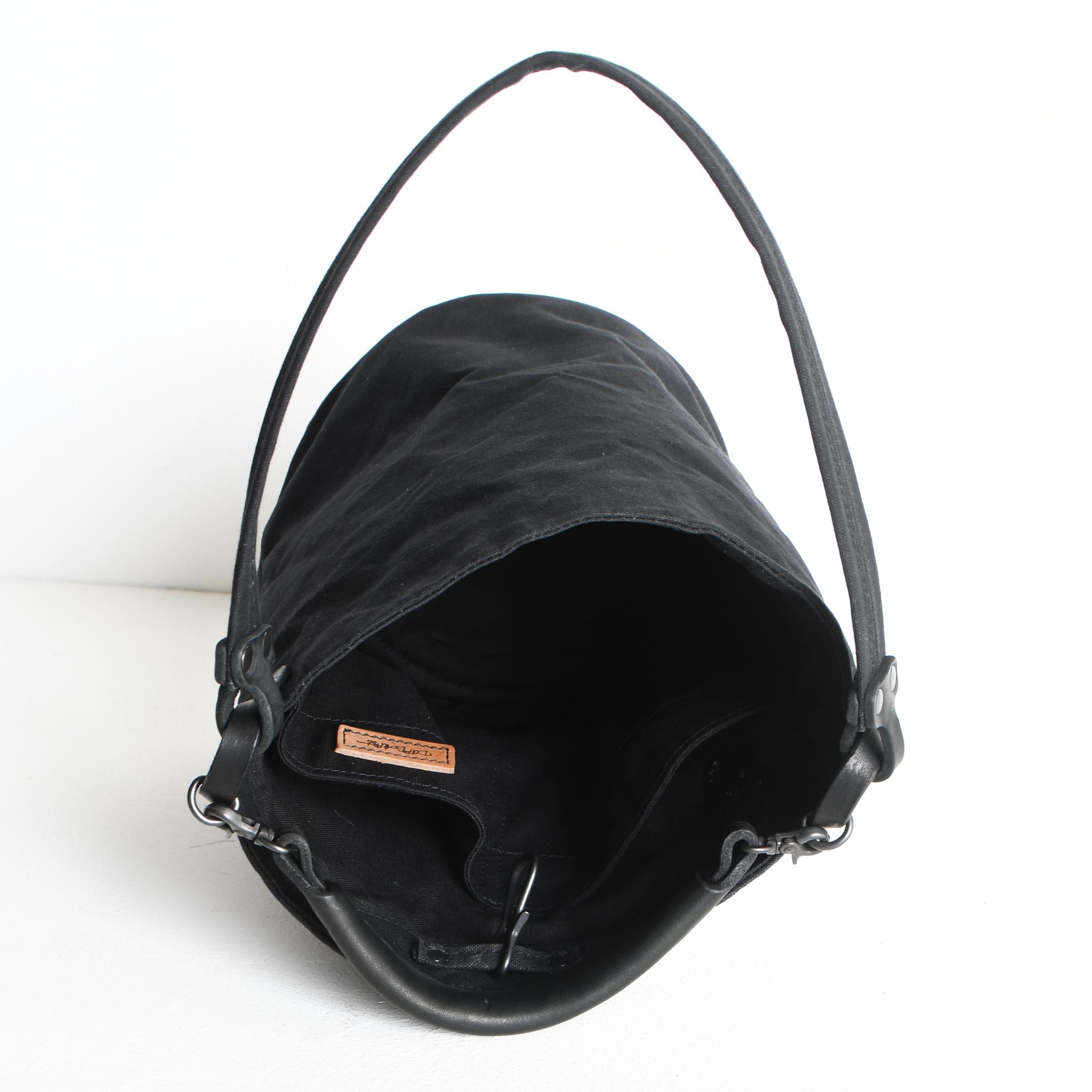 DUPEAURT/デュポー/本ヌメ革ハンドルの付いた2wayバケツ型バッグ/防水帆布/丸底/ブラック | 11枚目