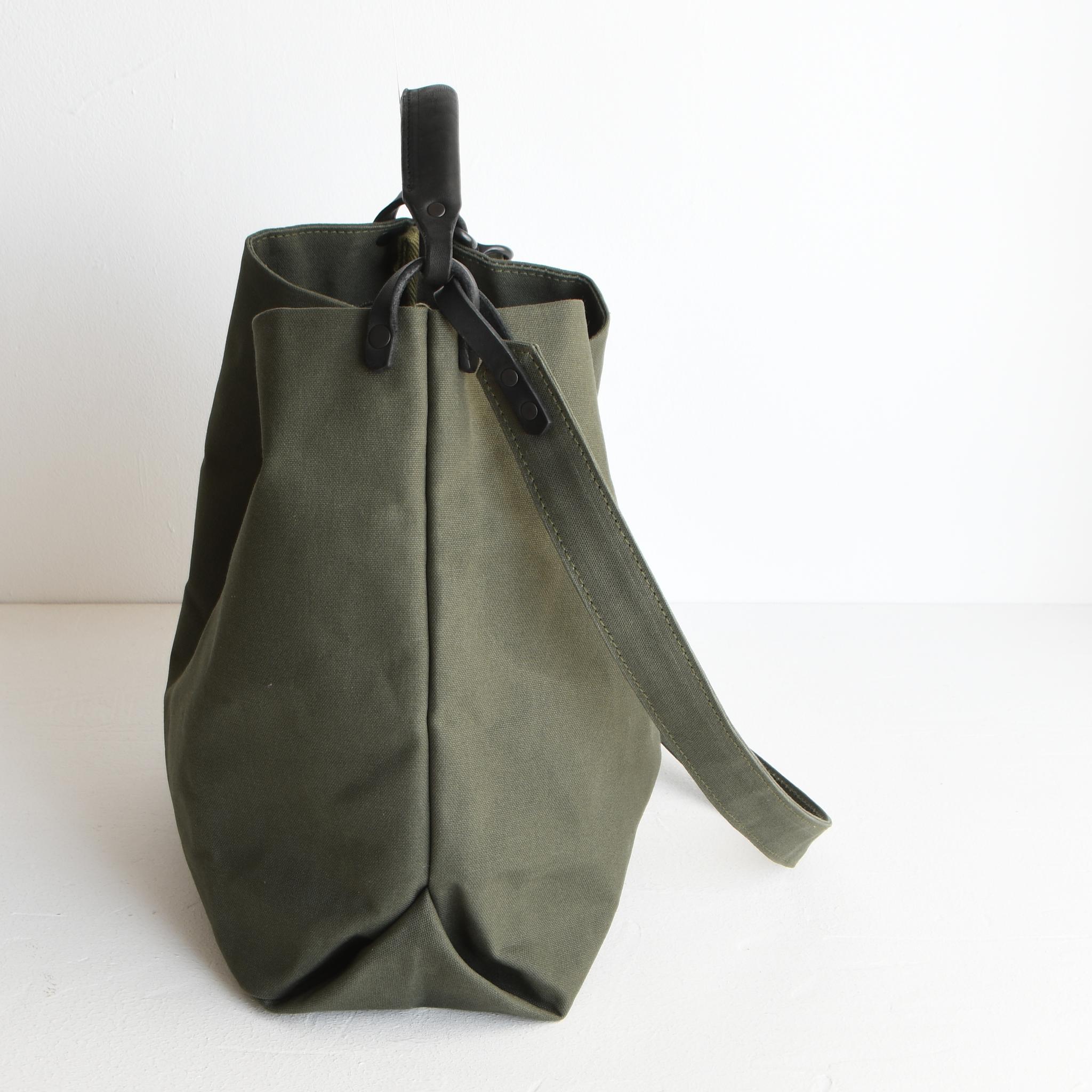 DUPEAURT/デュポー/ハンドルとショルダーで異なるフォルムの2wayバッグ/普段使いサイズ/ミリタリー | 12枚目