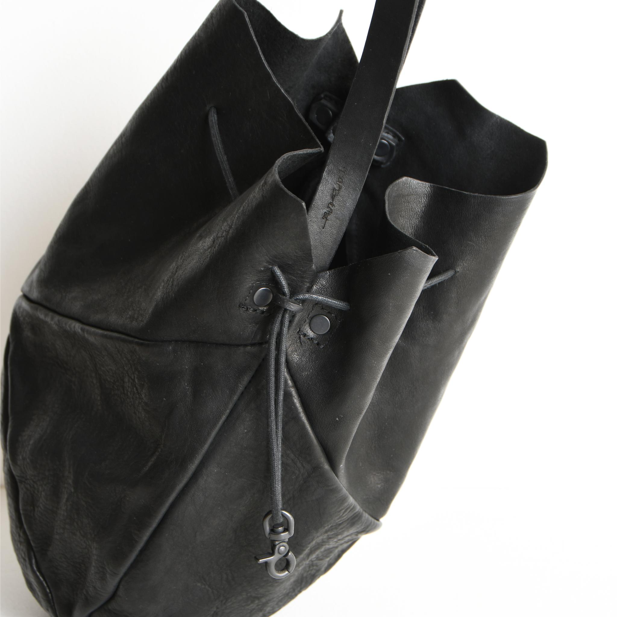 DUPEAURT/デュポー/ラウンド巾着トート/本ヌメ牛革/製品染め/ブラック | 8枚目