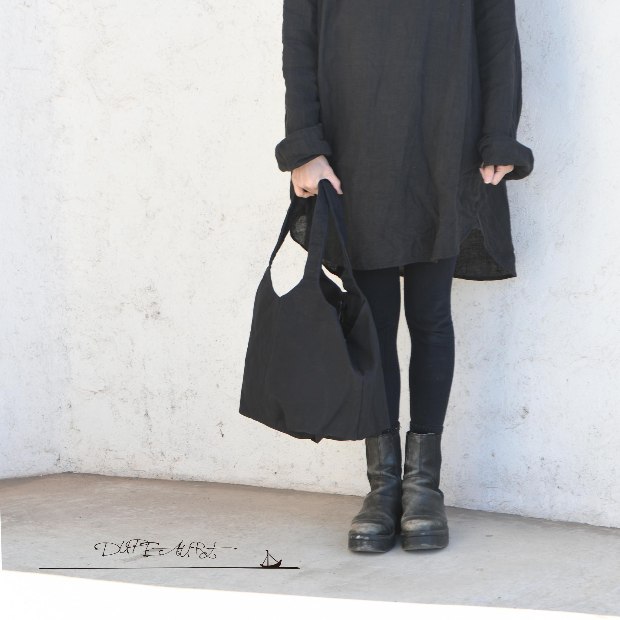 デュポー/ハンドルと底と側面のすべてが一枚の布で出来たトートバッグ/底補強ベルト付き/普段使いサイズ/ブラック | 4枚目