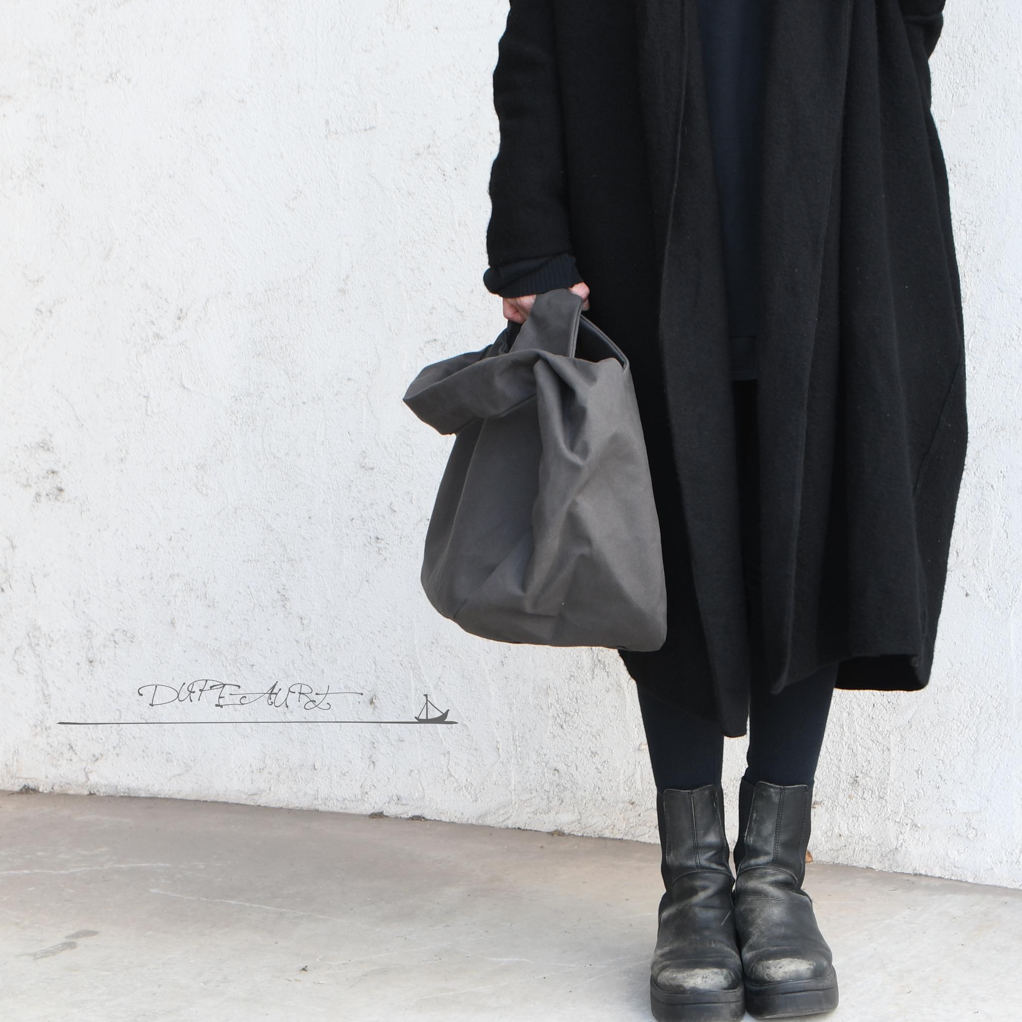 DUPEAURT/デュポー/手持ちも出来る2wayワンショルダーバッグ/パラフィン防水綿帆布/大容量/ダークグレー | 5枚目